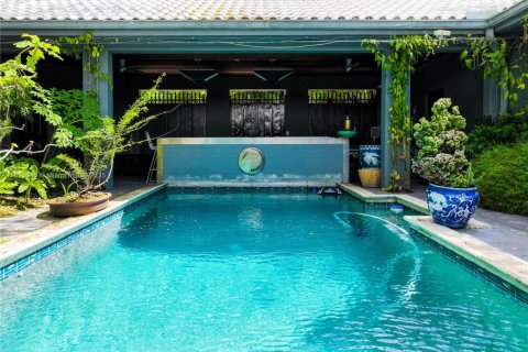 Casa en venta en Miami, Florida, 4 dormitorios, 291.16 m2 № 1943413 - foto 4