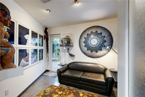 Casa en venta en Miami, Florida, 4 dormitorios, 291.16 m2 № 1943413 - foto 30