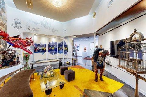 Casa en venta en Miami, Florida, 4 dormitorios, 291.16 m2 № 1943413 - foto 15