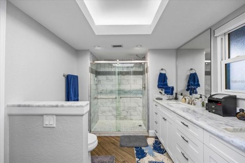 Condo in Saint Petersburg, Florida, 2 bedrooms  № 2393983 - photo 22