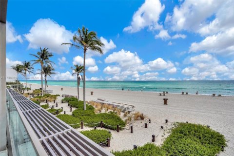 Copropriété à vendre à Sunny Isles Beach, Floride № 1958361 - photo 15
