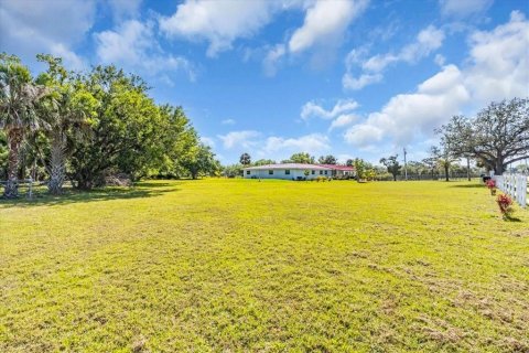 House in Englewood, Florida 15 bedrooms, 641.12 sq.m. № 1745333 - photo 7