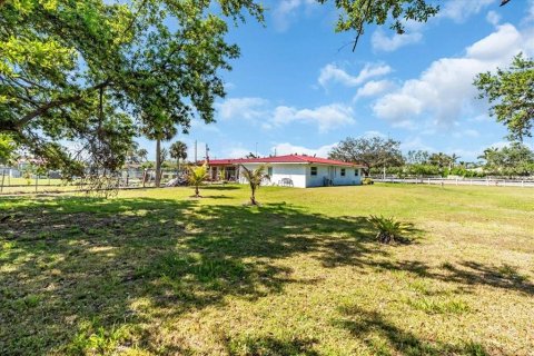 House in Englewood, Florida 15 bedrooms, 641.12 sq.m. № 1745333 - photo 9