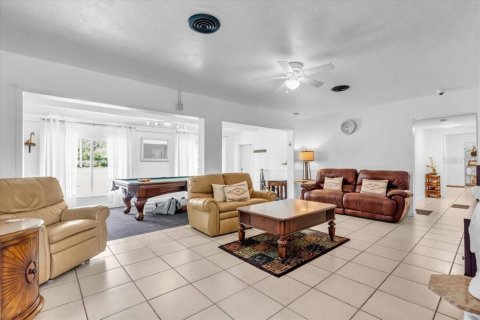 House in Englewood, Florida 15 bedrooms, 641.12 sq.m. № 1745333 - photo 22