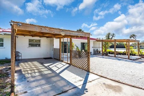 House in Englewood, Florida 15 bedrooms, 641.12 sq.m. № 1745333 - photo 15