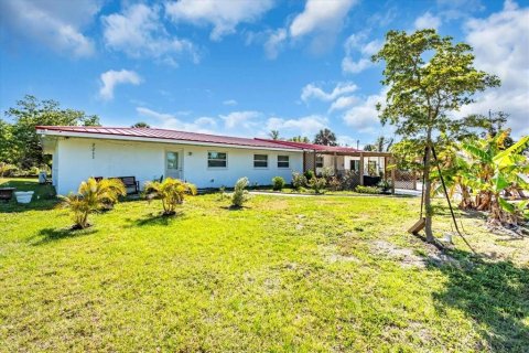 House in Englewood, Florida 15 bedrooms, 641.12 sq.m. № 1745333 - photo 6
