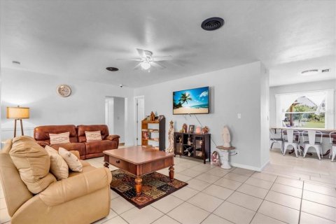 House in Englewood, Florida 15 bedrooms, 641.12 sq.m. № 1745333 - photo 21