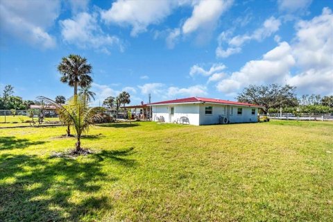 House in Englewood, Florida 15 bedrooms, 641.12 sq.m. № 1745333 - photo 8