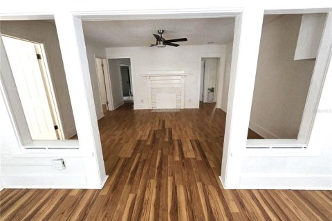 Casa en alquiler en Saint Petersburg, Florida, 4 dormitorios, 113.81 m2 № 1905160 - foto 2