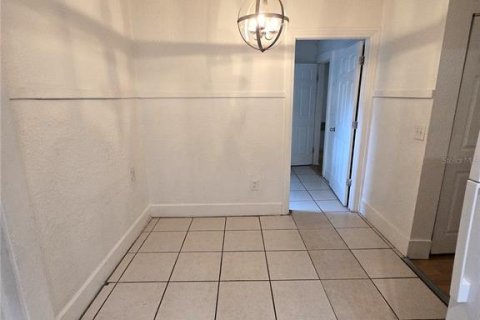 Casa en alquiler en Saint Petersburg, Florida, 4 dormitorios, 113.81 m2 № 1905160 - foto 8