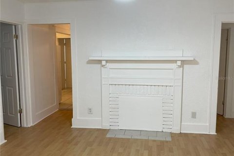 Casa en alquiler en Saint Petersburg, Florida, 4 dormitorios, 113.81 m2 № 1905160 - foto 3