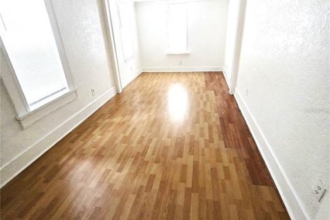 Casa en alquiler en Saint Petersburg, Florida, 4 dormitorios, 113.81 m2 № 1905160 - foto 18