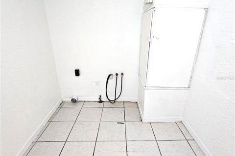 Casa en alquiler en Saint Petersburg, Florida, 4 dormitorios, 113.81 m2 № 1905160 - foto 11