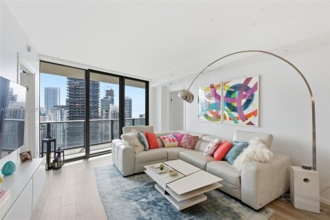 Condominio en alquiler en Miami, Florida, 2 dormitorios, 103.96 m2 № 2011204 - foto 3