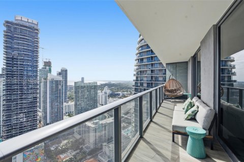 Condominio en Miami, Florida, 2 dormitorios  № 2011204