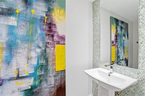 Condominio en alquiler en Miami, Florida, 2 dormitorios, 103.96 m2 № 2011204 - foto 24