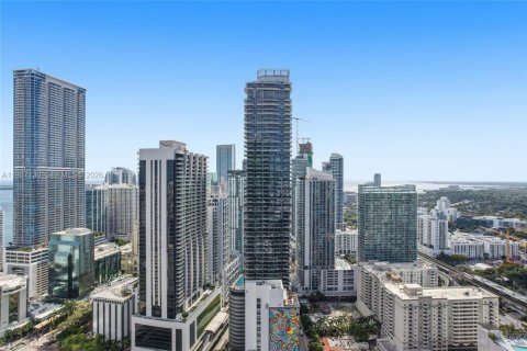 Condominio en alquiler en Miami, Florida, 2 dormitorios, 103.96 m2 № 2011204 - foto 26