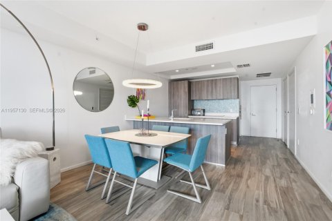 Condominio en alquiler en Miami, Florida, 2 dormitorios, 103.96 m2 № 2011204 - foto 11