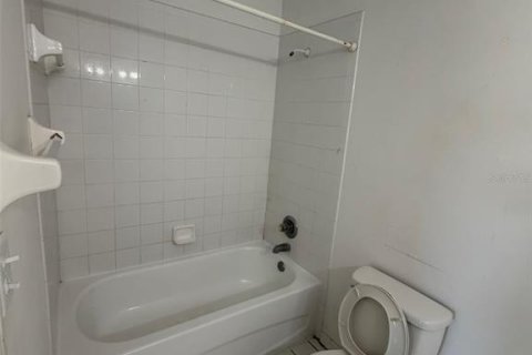 Condo in Orlando, Florida, 3 bedrooms  № 2394280 - photo 15