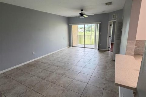Condo in Orlando, Florida, 3 bedrooms  № 2394280 - photo 5