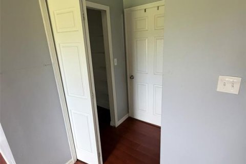 Condo in Orlando, Florida, 3 bedrooms  № 2394280 - photo 12