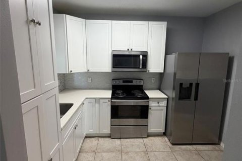Condo in Orlando, Florida, 3 bedrooms  № 2394280 - photo 6