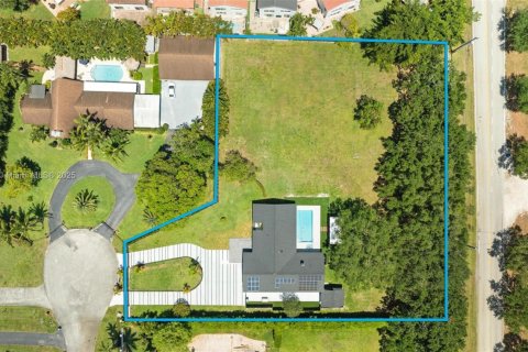 House in Southwest Ranches, Florida 4 bedrooms, 222.13 sq.m. № 1641612 - photo 14