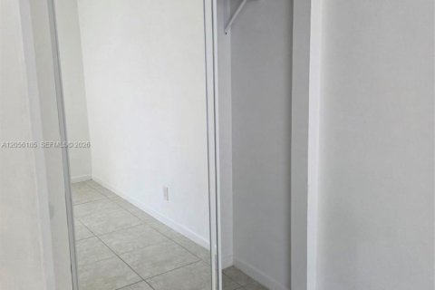 Casa en venta en Sunrise, Florida, 2 dormitorios, 78.87 m2 № 2186396 - foto 9