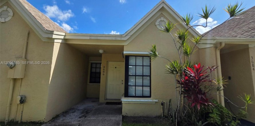 Casa en Sunrise, Florida 2 dormitorios, 78.87 m2 № 2186396