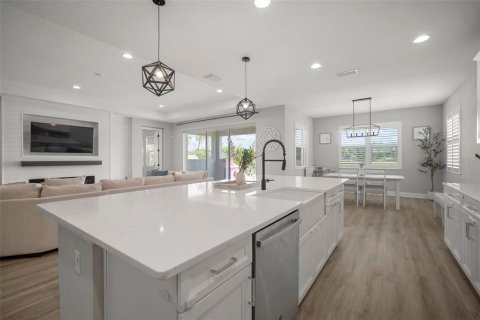 Casa en venta en Bradenton, Florida, 4 dormitorios, 241.08 m2 № 1688378 - foto 10