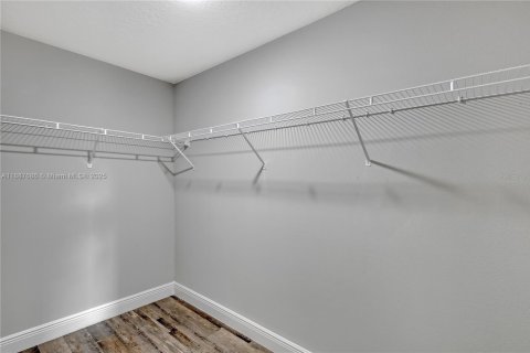 Купить виллу или дом в Порт-Шарлотт, Флорида 3 спальни, 134.99м2, № 1942209 - фото 6