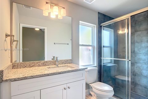 House in Port Charlotte, Florida 3 bedrooms, 134.99 sq.m. № 1942209 - photo 20