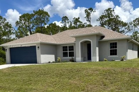 Купить виллу или дом в Порт-Шарлотт, Флорида 3 спальни, 134.99м2, № 1942209 - фото 1