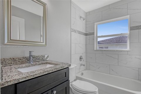 Купить виллу или дом в Порт-Шарлотт, Флорида 3 спальни, 134.99м2, № 1942209 - фото 5