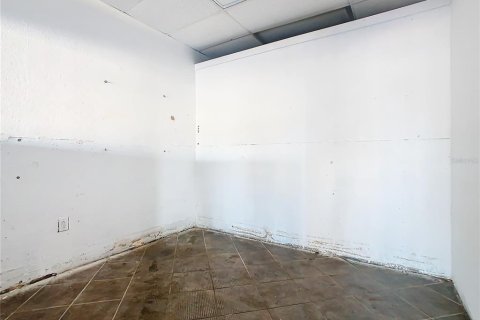 Immobilier commercial à louer à Kissimmee, Floride: 185.8 m2 № 1564864 - photo 19