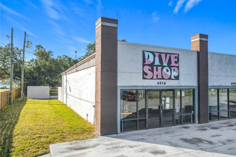 Immobilier commercial à louer à Kissimmee, Floride: 185.8 m2 № 1564864 - photo 2