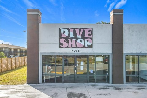 Immobilier commercial à louer à Kissimmee, Floride: 185.8 m2 № 1564864 - photo 1