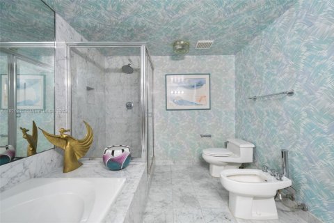 Copropriété à vendre à Surfside, Floride: 2 chambres, 140.28 m2 № 1963016 - photo 19