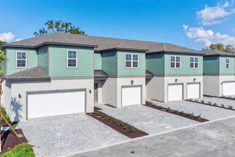 Adosado en Eustis, Florida 3 dormitorios, 153.94 m2 № 2229722
