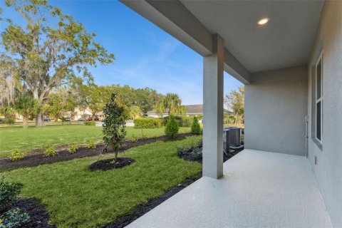 Townhouse in Eustis, Florida 3 bedrooms, 153.94 sq.m. № 2229722 - photo 17