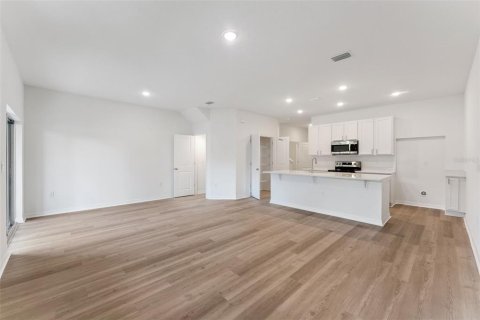 Townhouse in Eustis, Florida 3 bedrooms, 153.94 sq.m. № 2229722 - photo 7