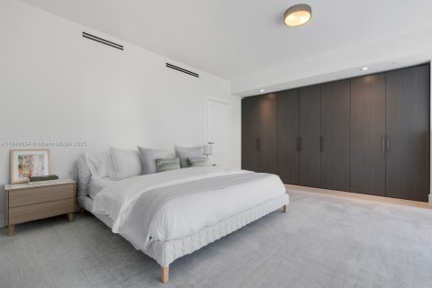 Condo in Miami Beach, Florida, 3 bedrooms  № 1845477 - photo 11