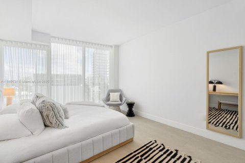 Condo in Miami Beach, Florida, 3 bedrooms  № 1845477 - photo 16