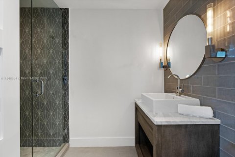 Condo in Miami Beach, Florida, 3 bedrooms  № 1845477 - photo 22