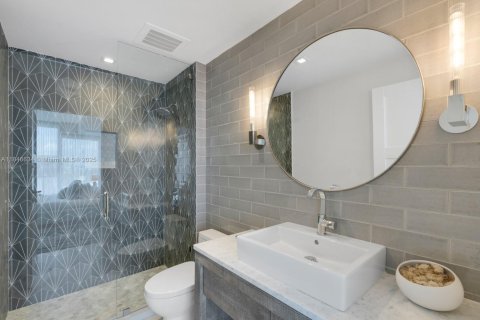Condo in Miami Beach, Florida, 3 bedrooms  № 1845477 - photo 18
