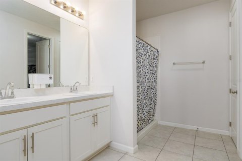 House in Auburndale, Florida 4 bedrooms, 181.44 sq.m. № 1689780 - photo 15