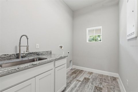 House in Brooksville, Florida 4 bedrooms, 327.11 sq.m. № 2119924 - photo 27
