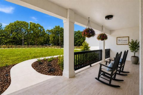 House in Brooksville, Florida 4 bedrooms, 327.11 sq.m. № 2119924 - photo 5