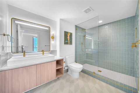 Condominio en venta en Miami, Florida, 2 dormitorios, 99.59 m2 № 2034653 - foto 20