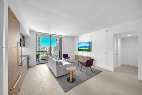 Condominio en venta en Miami, Florida, 2 dormitorios, 99.59 m2 № 2034653 - foto 4